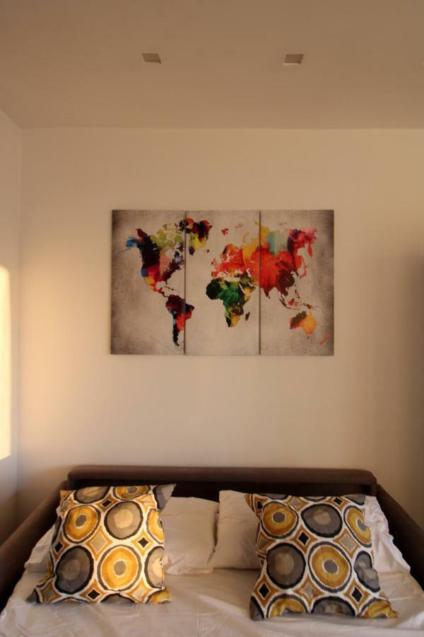 Suite Delicia Apartment - Appartamento Con Terrazza ナポリ エクステリア 写真