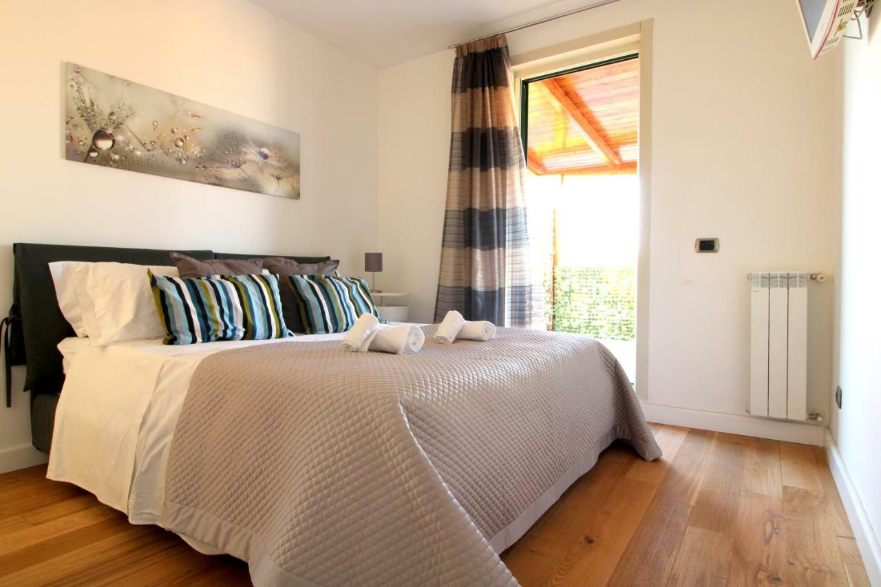 Suite Delicia Apartment - Appartamento Con Terrazza ナポリ エクステリア 写真